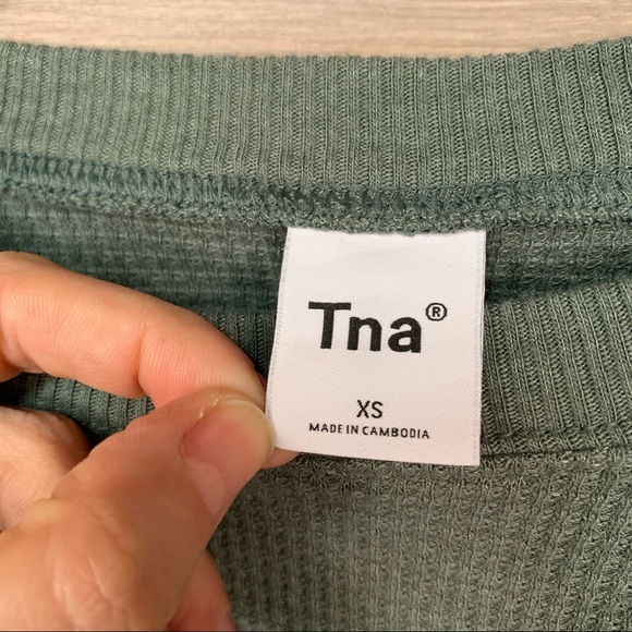 Tna Aritzia Alamo Cropped Thermal Long Sleeve XS - Picture 5 of 10